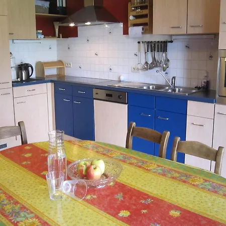 Contemporary In With Private Garden Holiday home *