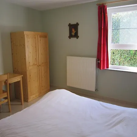 Contemporary In With Private Garden Holiday home *