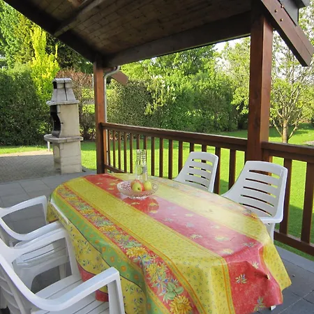 Contemporary In With Private Garden Holiday home