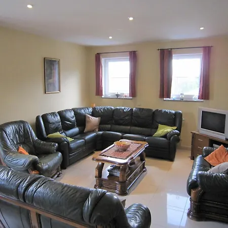 Vakantiehuis Contemporary In With Private Garden *